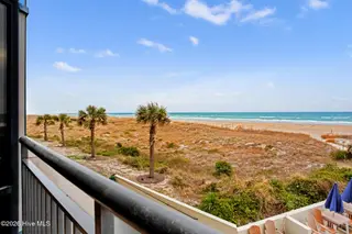 2700 N Lumina Avenue 209, Wrightsville Beach, NC 28480 — 1-bedroom condo in Shell Island Resort, Wrightsville Beach, NC, photo 6 of 24: Shell Island Resort #209 6