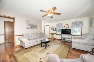 203 Troy Drive, Elizabeth City, NC 27909 — 3-bedroom home in Mount Hermon Village, Elizabeth City, NC, photo 3 of 18: 203 Troy Dr-11