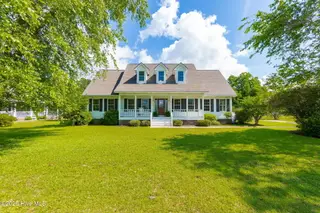 116 Spencer Lane, Newport, NC 28570 — 3-bedroom home in Gull Harbor, Newport, NC, photo 3 of 45: 3-use. web-or-mls-cchadwick-visuals-116-