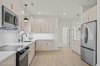 2149 Washington Street, Wilmington, NC 28401 – photo 16: 22-web-or-mls-DSC00341
