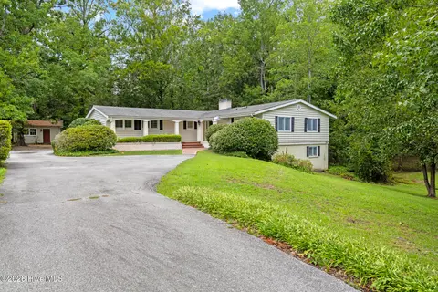 402 Country Club Dr, Jacksonville