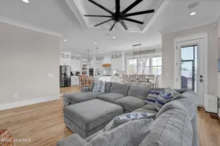 823 Chadwick Shores Drive, Sneads Ferry, NC 28460 – photo 19: 016_img_1724_400