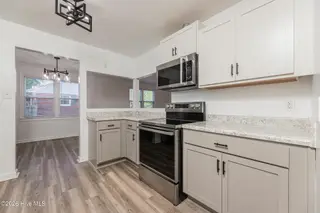 1009 River Street, Jacksonville, NC 28540 – photo 15: 16KITCHEN