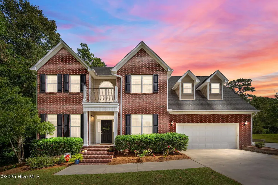 403 Country Club Drive, Jacksonville, NC 28546 – photo 1 of 65: 1-web-or-mls-Virtual Dusk_2