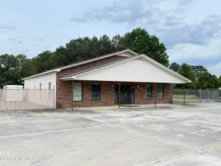 906 N Breazeale Avenue, Mount Olive, NC 28365 – photo 1: IMG_7219