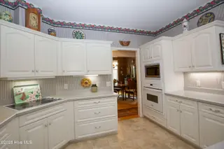 17 Cardinal Drive, Whispering Pines, NC 28327 – photo 14: Kitchen