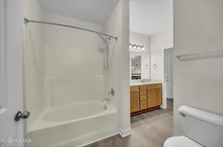 645 Condo Club Drive Unit 302, Wilmington, NC 28412 – photo 5: IMG_6705