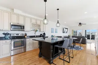1418 Bowfin Lane Unit 2, Carolina Beach, NC 28428 – photo 11: 26-web-or-mls-DSC02696