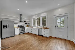 1829 Wrightsville Avenue, Wilmington, NC 28403 – photo 20: Kitchen and Dining