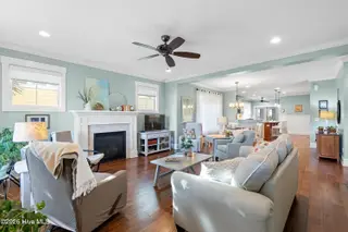 6463 Timber Hitch Drive SW, Ocean Isle Beach, NC 28469 – photo 4: Living Rm