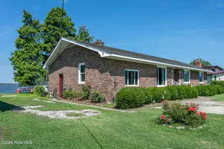 1303 Little River Drive, Elizabeth City, NC 27909 – photo 4: 9H4A2284-HDR
