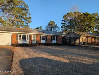 204 Shamrock Drive, Jacksonville, NC 28540 – photo 4: PXL_20260113_131552625