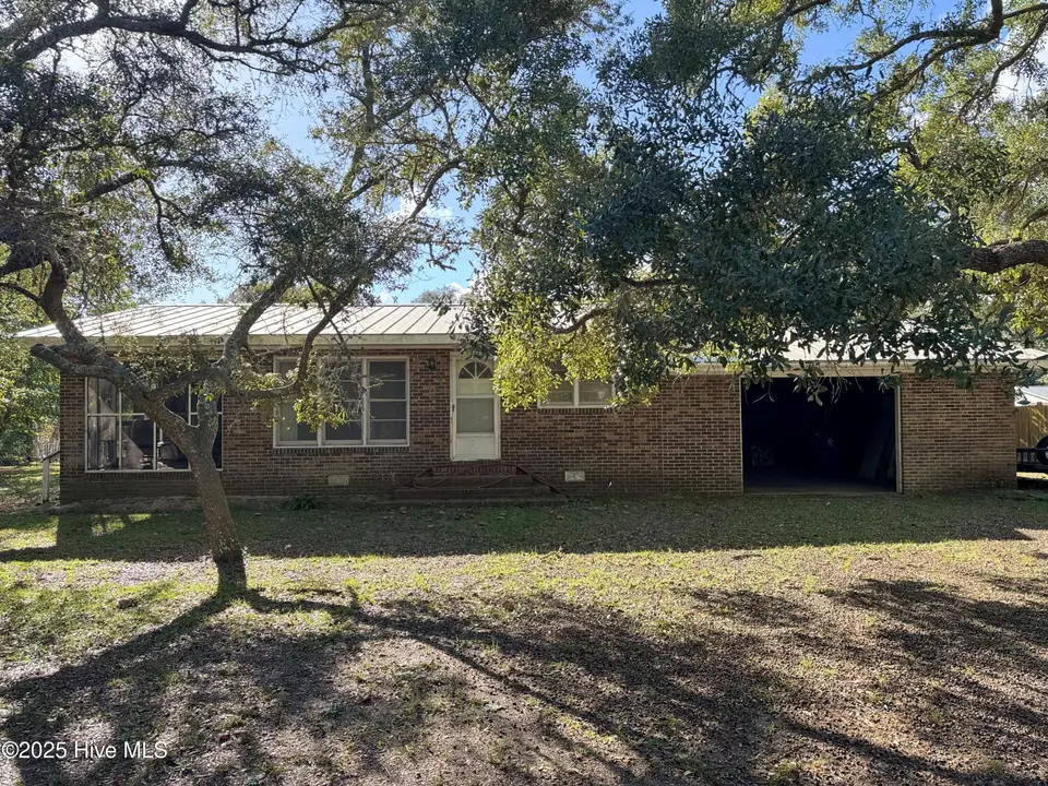 309 Womble Street, Oak Island, NC 28465 – photo 1 of 4: 4