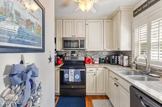 107 Ann Street, Wilmington, NC 28401 – photo 14: 11_img_5630