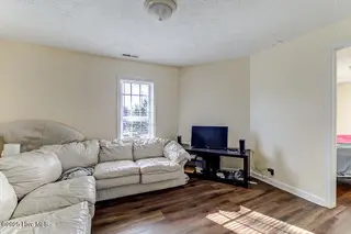817 S 11th Street, Wilmington, NC 28401 — 3-bedroom home in Dawson-Castle Street, Wilmington, NC, photo 2 of 15: IMG_6578_79_80_81_82