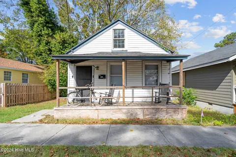 513 Swann St, Wilmington