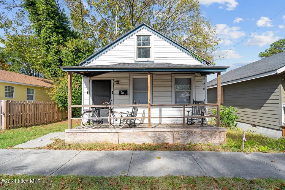 513 Swann Street, Wilmington, NC 28401 – photo 1 of 3