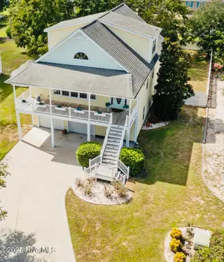 105 Everette Court, Newport, NC 28570 – photo 4: IMG_6826