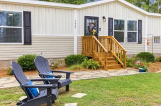 2667 Mill Pond Court SE, Bolivia, NC 28422 — 3-bedroom manufactured home in Cypress Lakes, Bolivia, NC, photo 4 of 36