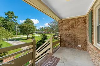 109 Pleasant Drive, Beaufort, NC 28516 – photo 2: Covered front porch