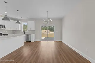 1009 Brighton Drive, New Bern, NC 28562 – photo 11: 20-web-or-mls-DSC_2890