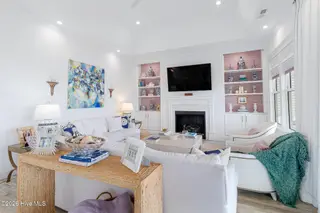 109 Coral Bay Court, Atlantic Beach, NC 28512 – photo 10: Sitting Area