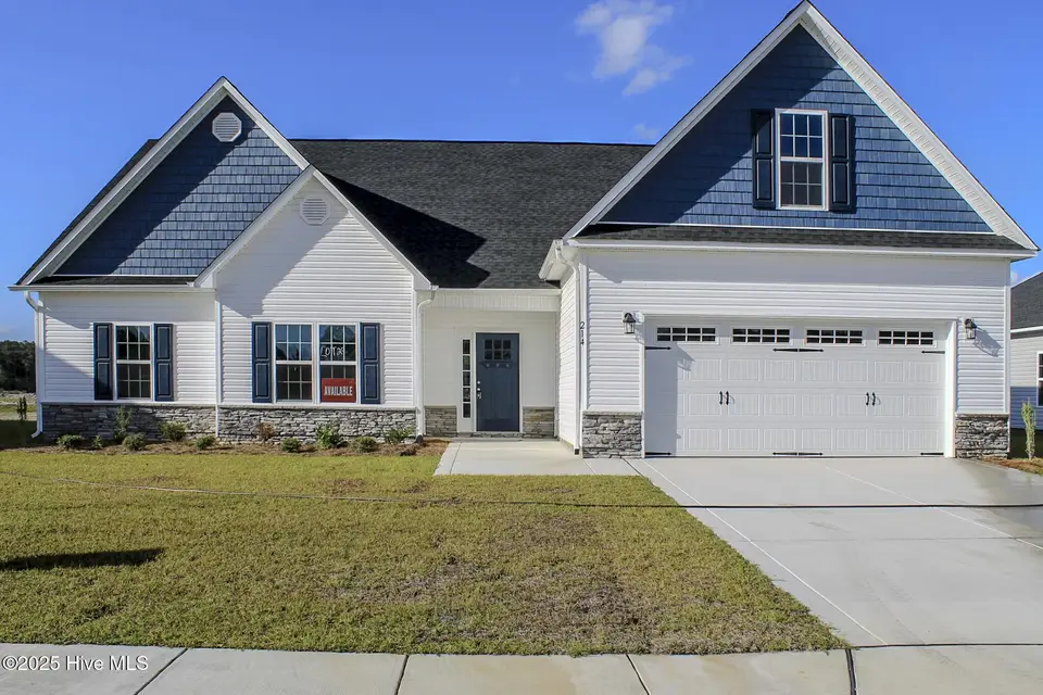 214 Windsor Run Boulevard, Jacksonville, NC 28546 – photo 1 of 29: IMG_2455