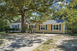 111 Lakehurst Drive, Dudley, NC 28333 – photo 3: 111 Lakehurst Dr-3 2