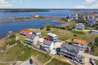 111 Summer Place Drive, North Topsail Beach, NC 28460 — 3-bedroom home, North Topsail Beach, NC, photo 14 of 58: 111SummerPlaceDrive-51