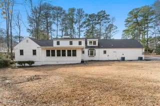 305 Country Club Drive, Jacksonville, NC 28546 – photo 5: 10-web-or-mls-DSC06461