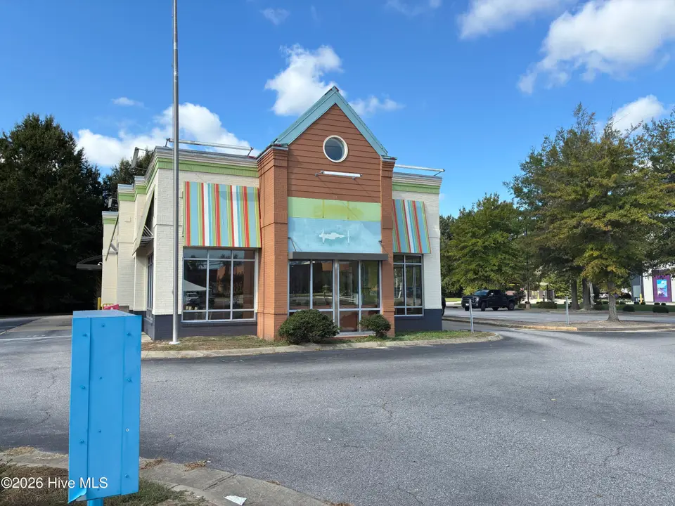 1237 N Road Street, Elizabeth City, NC 27909 — home, Elizabeth City, NC, photo 1 of 33: Front view