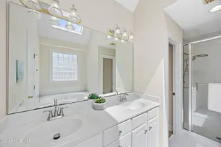 4850 Wedgefield Drive, Wilmington, NC 28409 – photo 6: Bathroom (1)