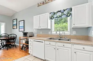 4080 Tea Olive Lane SE, Southport, NC 28461 — 3-bedroom home in Arbor Creek, Southport, NC, photo 9 of 30