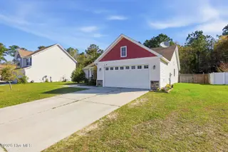 404 Hidden Oaks Drive, Jacksonville, NC 28546 – photo 3: hidden-3