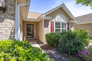 910 Elderberry Lane SW, Sunset Beach, NC 28468 — 3-bedroom home in Wyndfall, Sunset Beach, NC, photo 3 of 31: 6-web-or-mls-910 Elderberry Ln-6