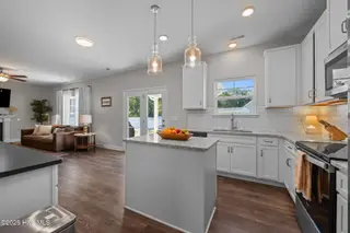 120 Persimmon Drive, New Bern, NC 28562 – photo 4: 32-web-or-mls-DSC_6410