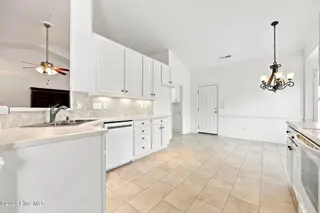 3408 Honeysuckle Drive, Winterville, NC 28590 – photo 12: 33-web-or-mls-IMG_0041
