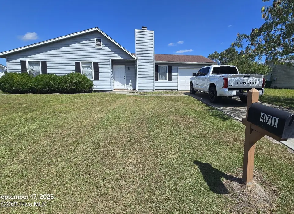 471 Hunting Green Drive, Jacksonville, NC 28546 – photo 1 of 16: front