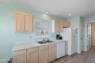 140 Ocean Boulevard E, Holden Beach, NC 28462 – photo 16: 140OceanBlvdEUnitW - 7
