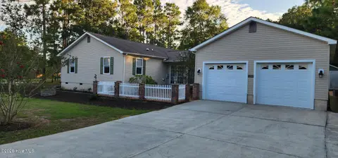 1299 North Shore Dr, Southport