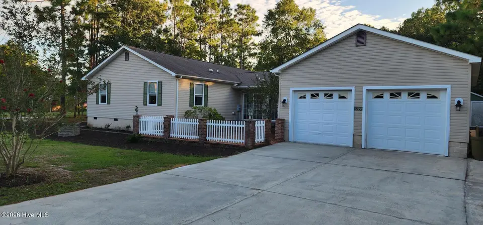 1299 N Shore Drive, Southport, NC 28461 – photo 1 of 1