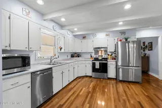 423 S Edgewood Circle, Whiteville, NC 28472 – photo 16: kitchen 3 (1)