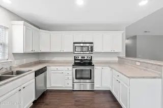 4353 Frying Pan Road SE, Southport, NC 28461 — 3-bedroom home in Mariner's Pointe, Southport, NC, photo 8 of 30: 4353 Frying Pan MLS-11