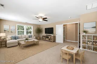 1036 Adams Landing Drive, Wilmington, NC 28412 — 5-bedroom home in Adams Landing, Wilmington, NC, photo 5 of 60