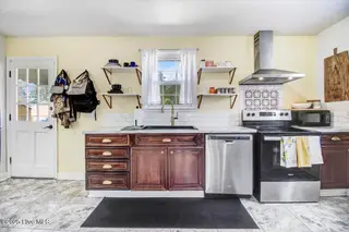 203 Banks Avenue, Goldsboro, NC 27534 — 3-bedroom home in Jefferson Park, Goldsboro, NC, photo 12 of 22: 12-203 Banks Ave-12