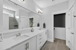 7952 Harrier Circle, Leland, NC 28451 – photo 21: Primary Bathroom