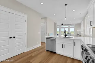 128 Sea Oaks Court, North Topsail Beach, NC 28460 – photo 23