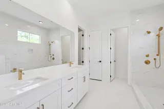 1560 St. Lucia Drive SW, Shallotte, NC 28470 – photo 8: Primary Bathroom