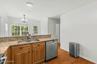 125 Dockside Drive, Jacksonville, NC 28546 – photo 15: Facetune_26-05-2026-14-47-05