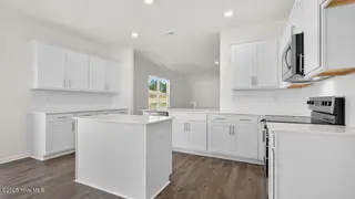 304 Maddox Drive, Aberdeen, NC 28315 – photo 7: Kitchen